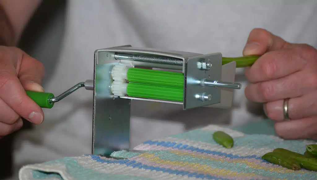 Manual Pea Sheller image 1